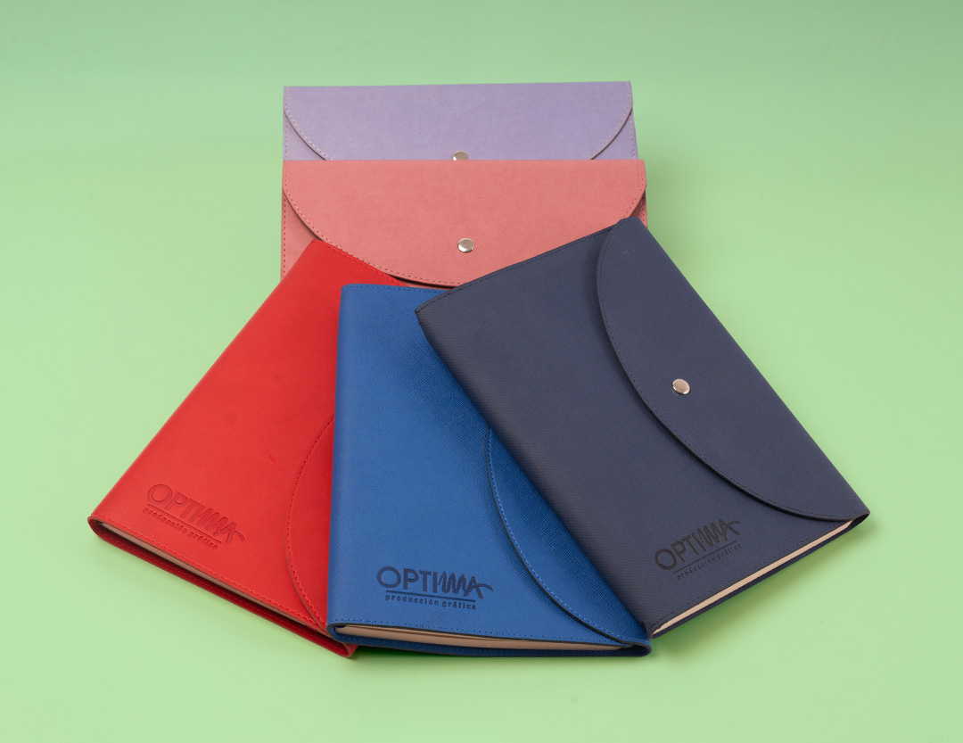 cuadernos-con-broche-de-apuntar